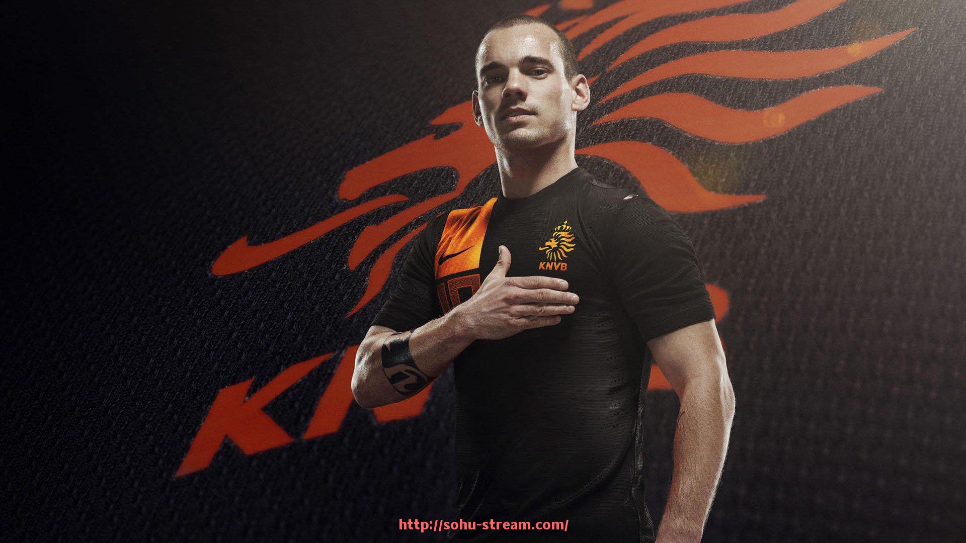 搜狐体育直播-英超球员不会说英语怎么交流？多语种沟通在球队中的运用